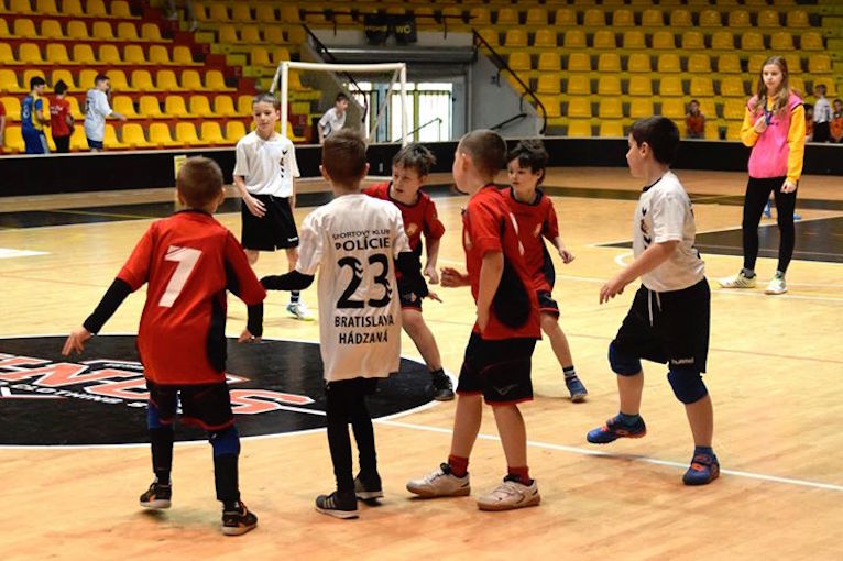 Minihádzanársky turnaj ovládol tím ŠKP Bratislava